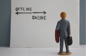 The Future of Retail: Online vs Offline